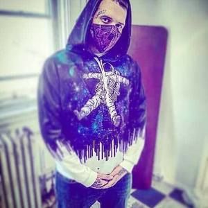 Meet your Posher, Devin